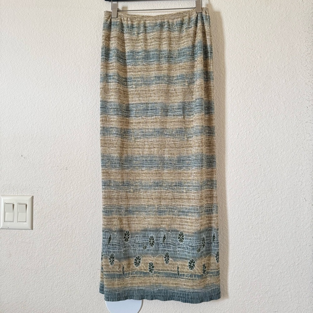 Chic Beige and Green Maxi Skirt and Top Set